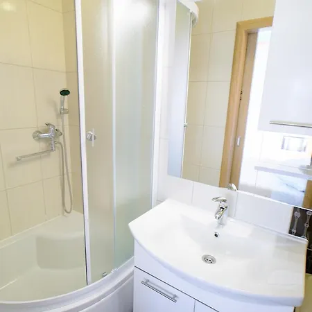 Apartment Lara Makarska