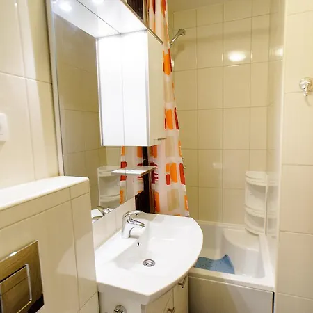 Apartman Lara *