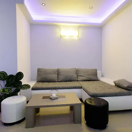 Apartman Lara *